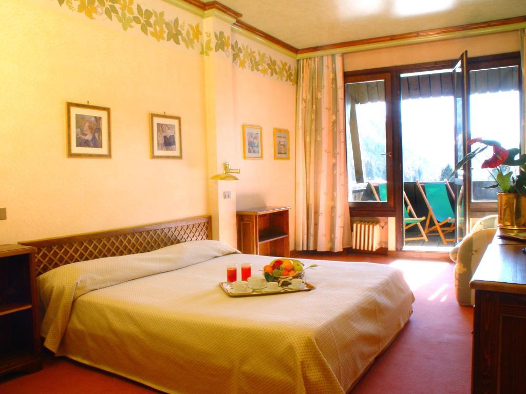 Hotel Club Relais Des Alpes Madonna Δωμάτιο φωτογραφία